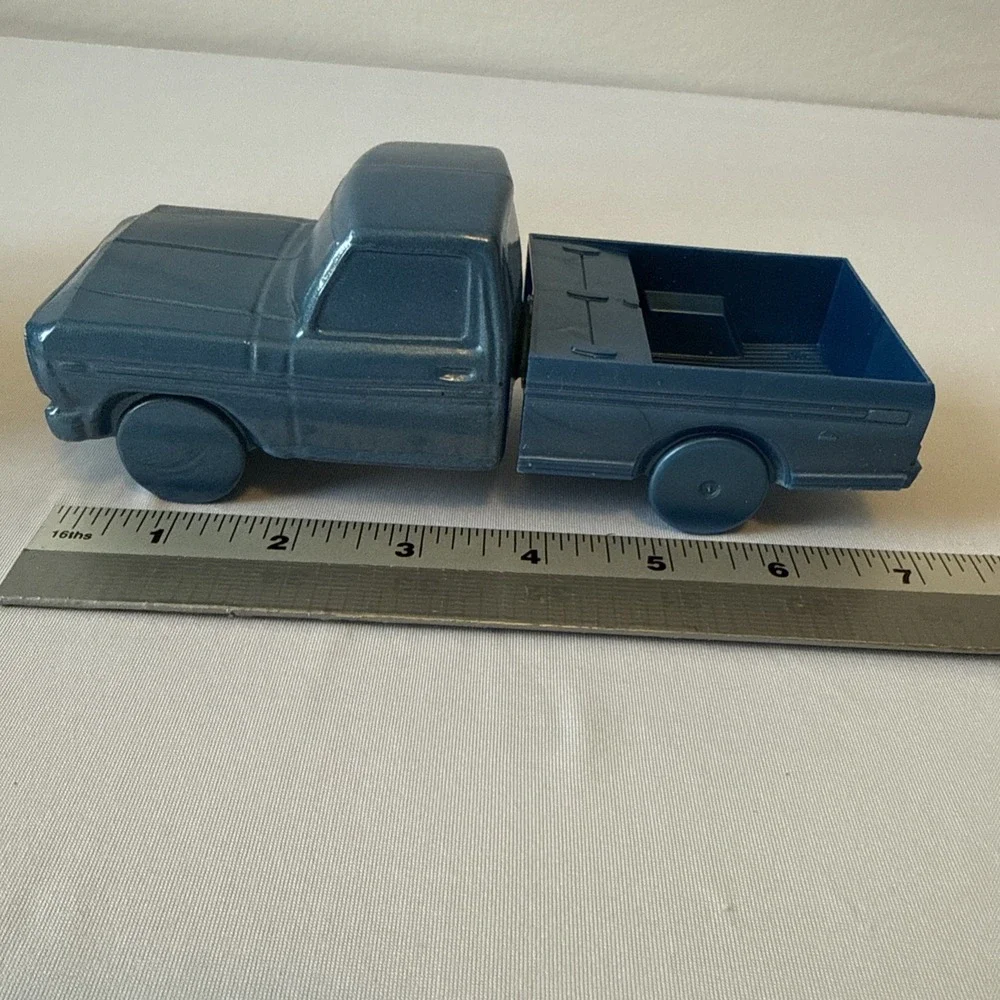 Vtg Avon 73 Ford Ranger Pickup Wild Country After Shave Decanter Full Box Decals